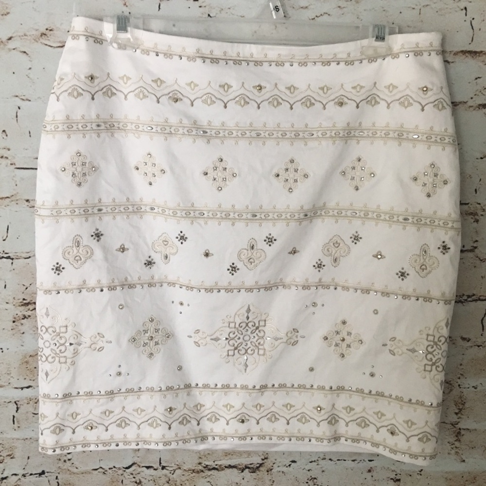 🌞WHITE HOUSE BLACK MARKET Gold & White Skirt